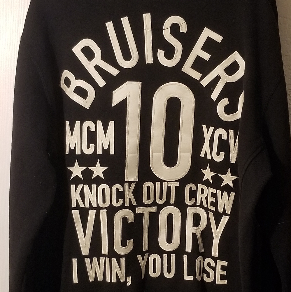 10 Deep Bruisers Crewneck